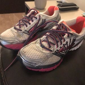 Used Brooks Adrenaline GTS 14 7.5 Wide